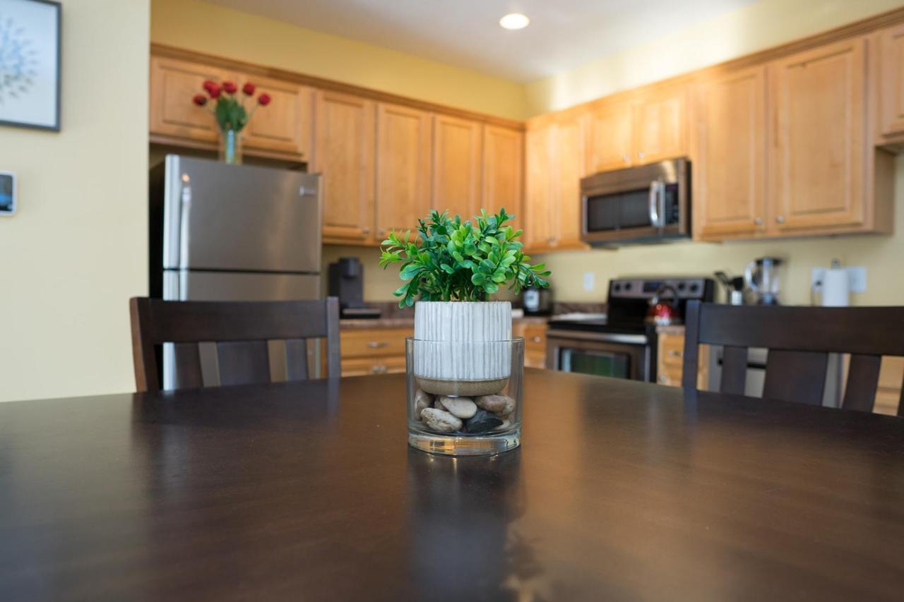Serene 3Br Apartment 4Tvs Free Wi-Fi & Parking -E- Moss Point Exterior photo