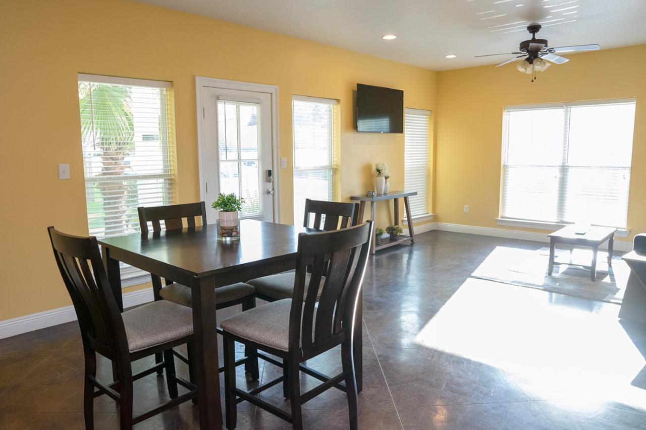 Serene 3Br Apartment 4Tvs Free Wi-Fi & Parking -E- Moss Point Exterior photo