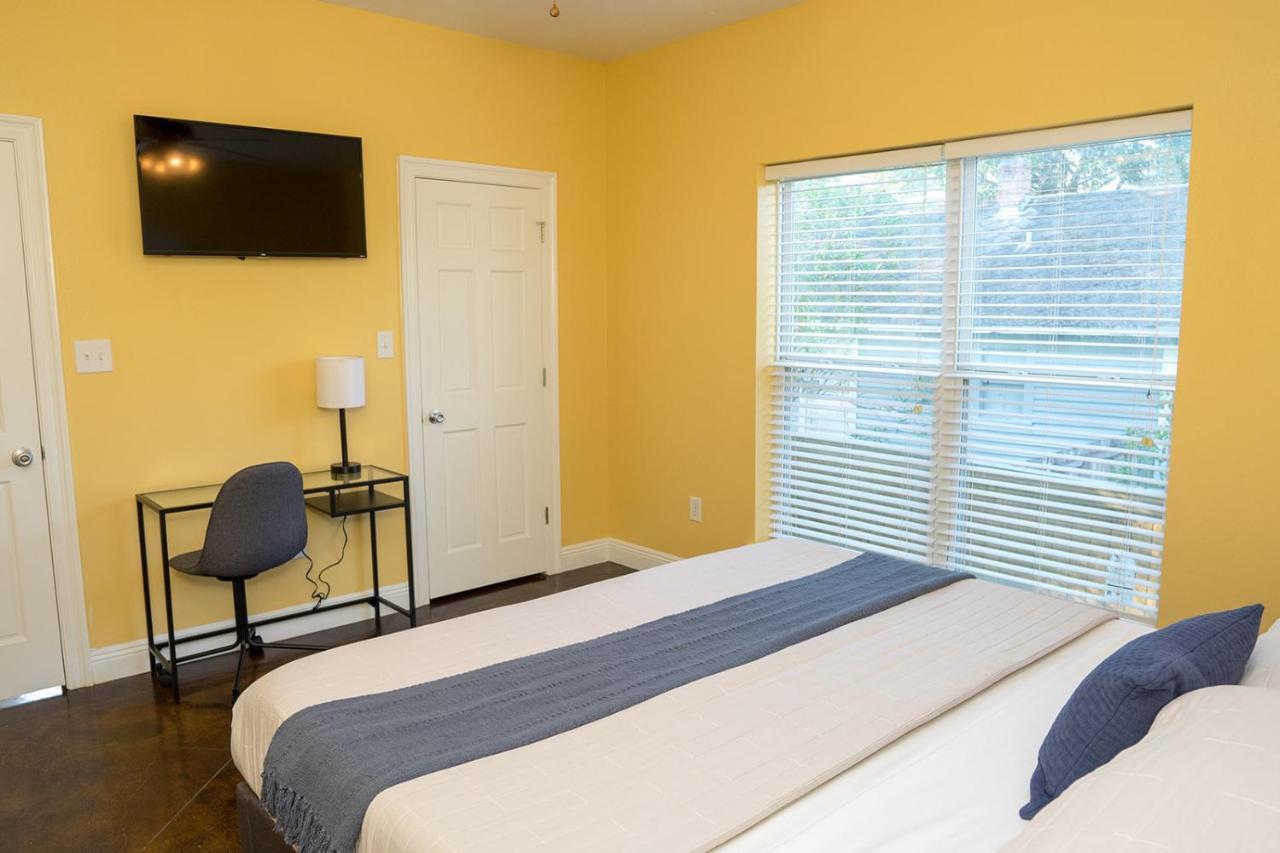 Serene 3Br Apartment 4Tvs Free Wi-Fi & Parking -E- Moss Point Exterior photo